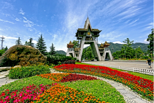 都江堰市委書記蔣蔚煒:都江堰將全力打造世界級休閑旅游勝地